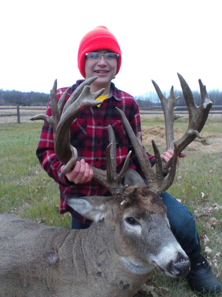 12 YEAR OLD BAGS BUCK OF A LIFETIME