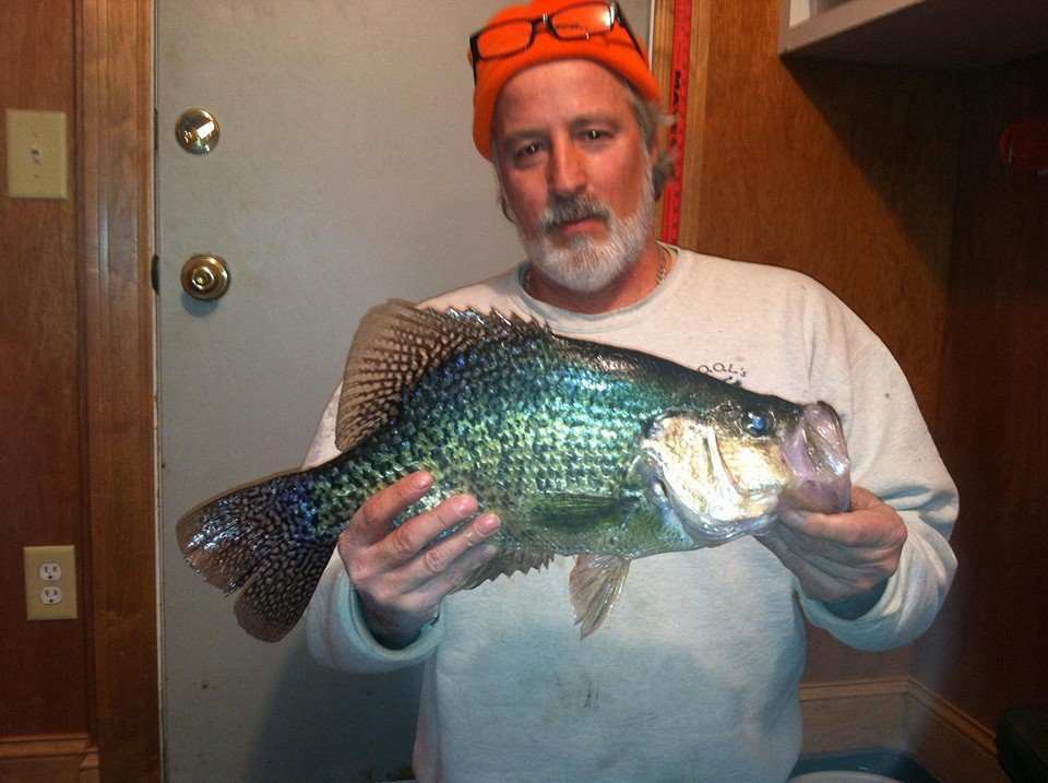MNSJ RADIO PODCAST: 19″ Crappie Catcher Explains How He Caught It