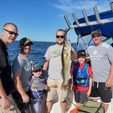 Show 11: Finding Fins – Lake of the Woods Summer Patterns