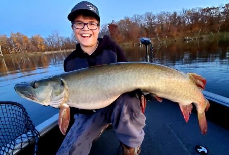 Show #423: Steelhead, Coasters, Walleyes, and Muskies, Oh My!